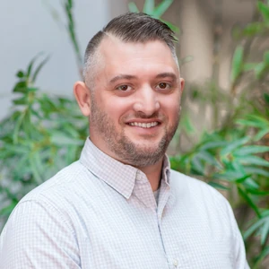 image of agent Chris Woolf