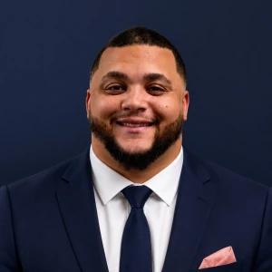 image of agent Destin Hollis