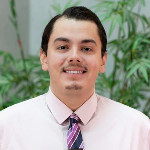 image of agent Gabe Candelaria