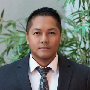 image of agent Karl Lascano