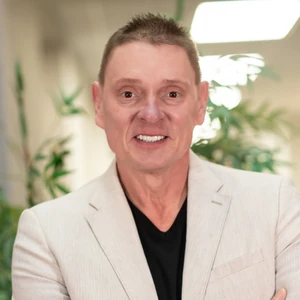 image of agent Kris Zywicki