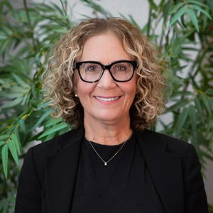 image of agent Rachel Sherman